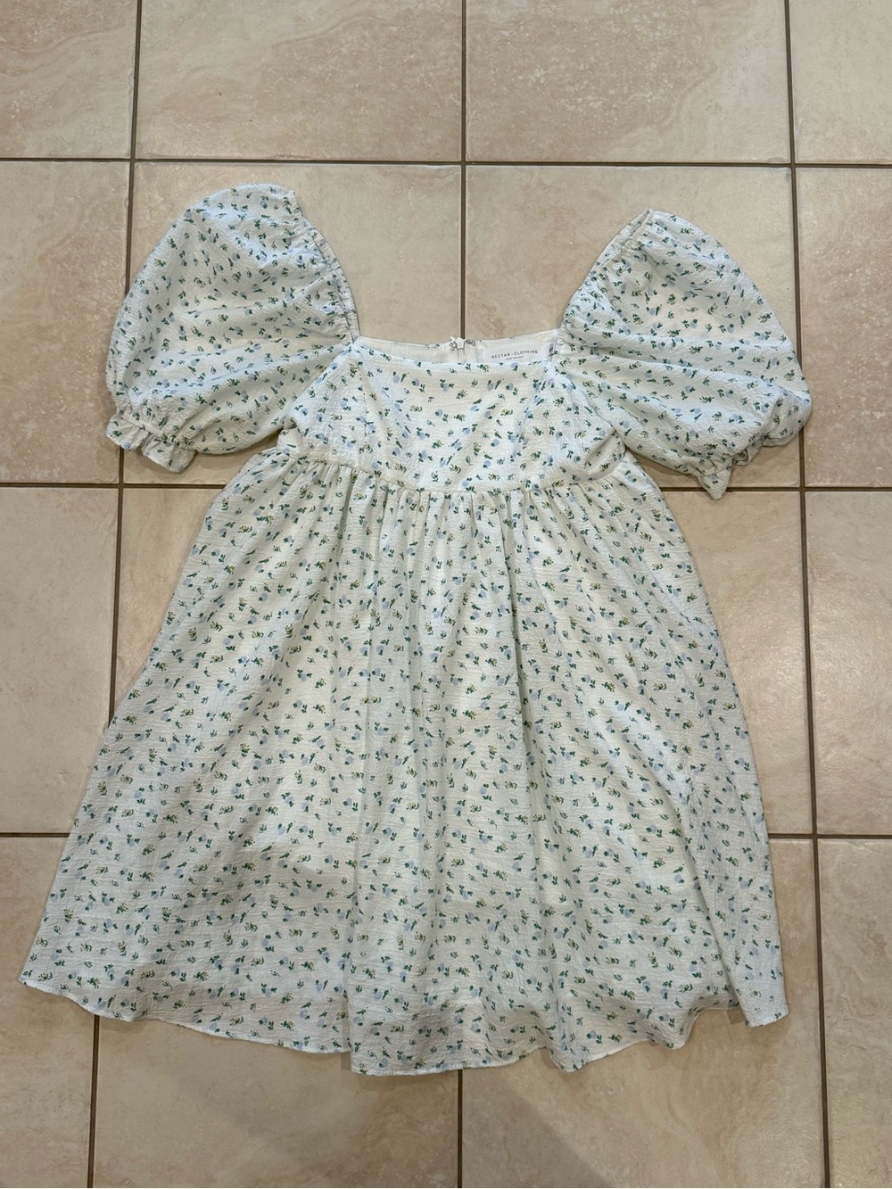 Nectar Clothing White Floral Baby Doll Dress